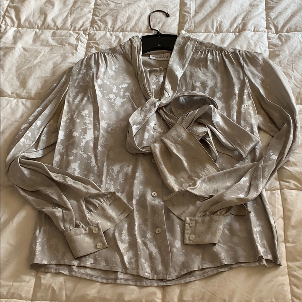 Montaldo’s size small silk shirt vintage see pics